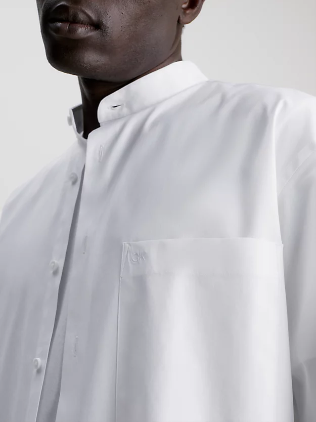 Camisa de gola mandarim em popeline com modelagem relaxada