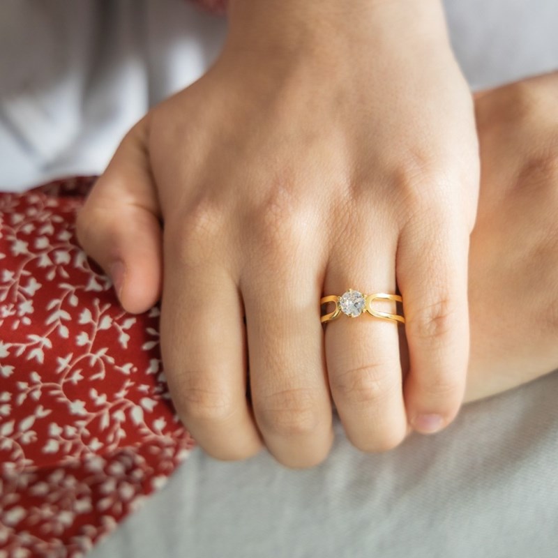 Coffret Bague Femme Originale Trois en Une Céramique Ornée Zirconium