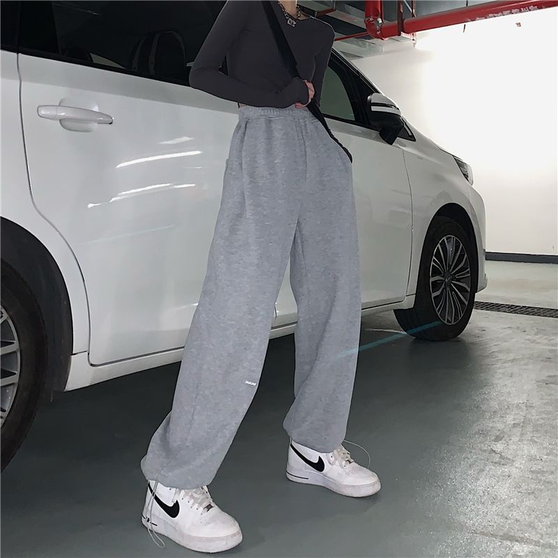PERKARP - Effen joggingbroek met wijde pijpen