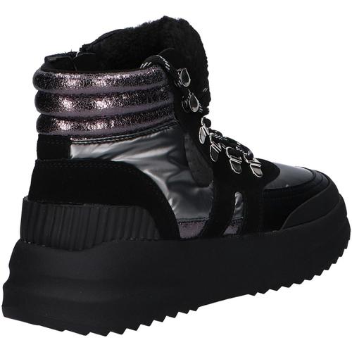 Chika 10 - WALK 03 Negro