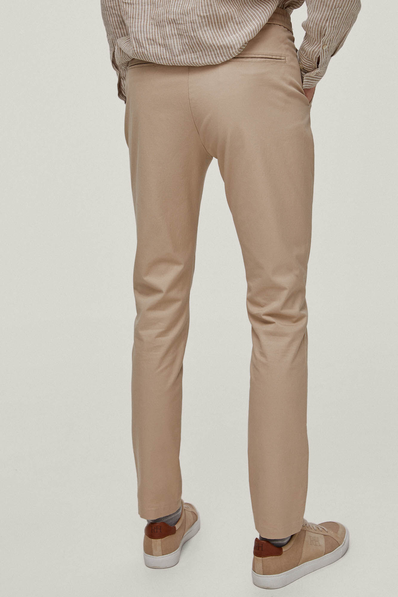 Calça chino de corte regular com cordão - Bege