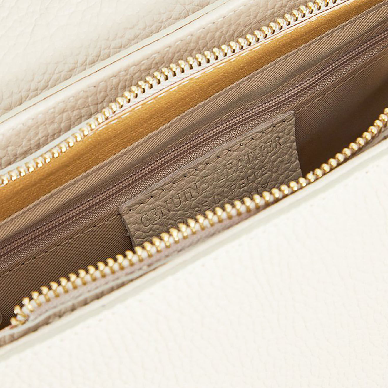 Christian Laurier Sac bandoulière en Cuir Loewe blanc cassé - 24x15x9 cm