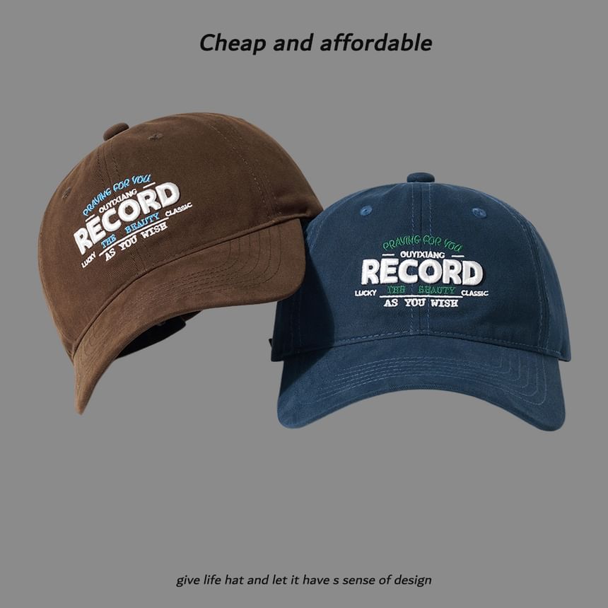 Alpha Kiss - Baseballpet met geborduurde letters