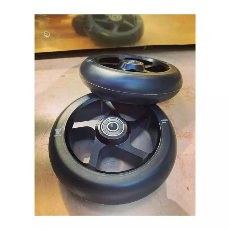 Paire de roues trottinette TRIGGER 5 Spokes Noir 120 x 30 mm
