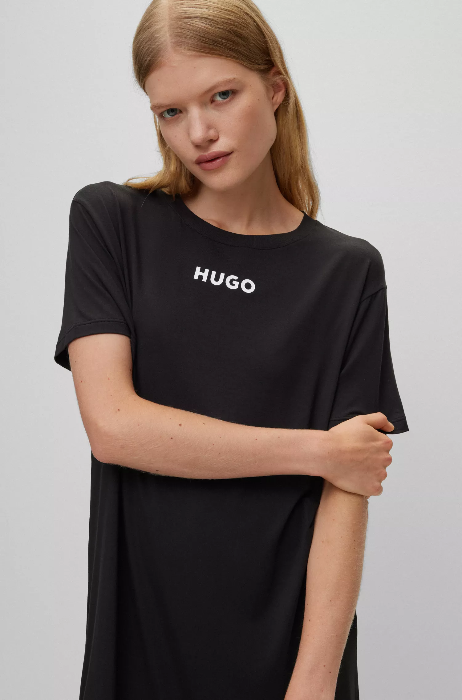 Camisola HUGO vermelha em malha elástica com modelagem relaxada e logotipo estampado.