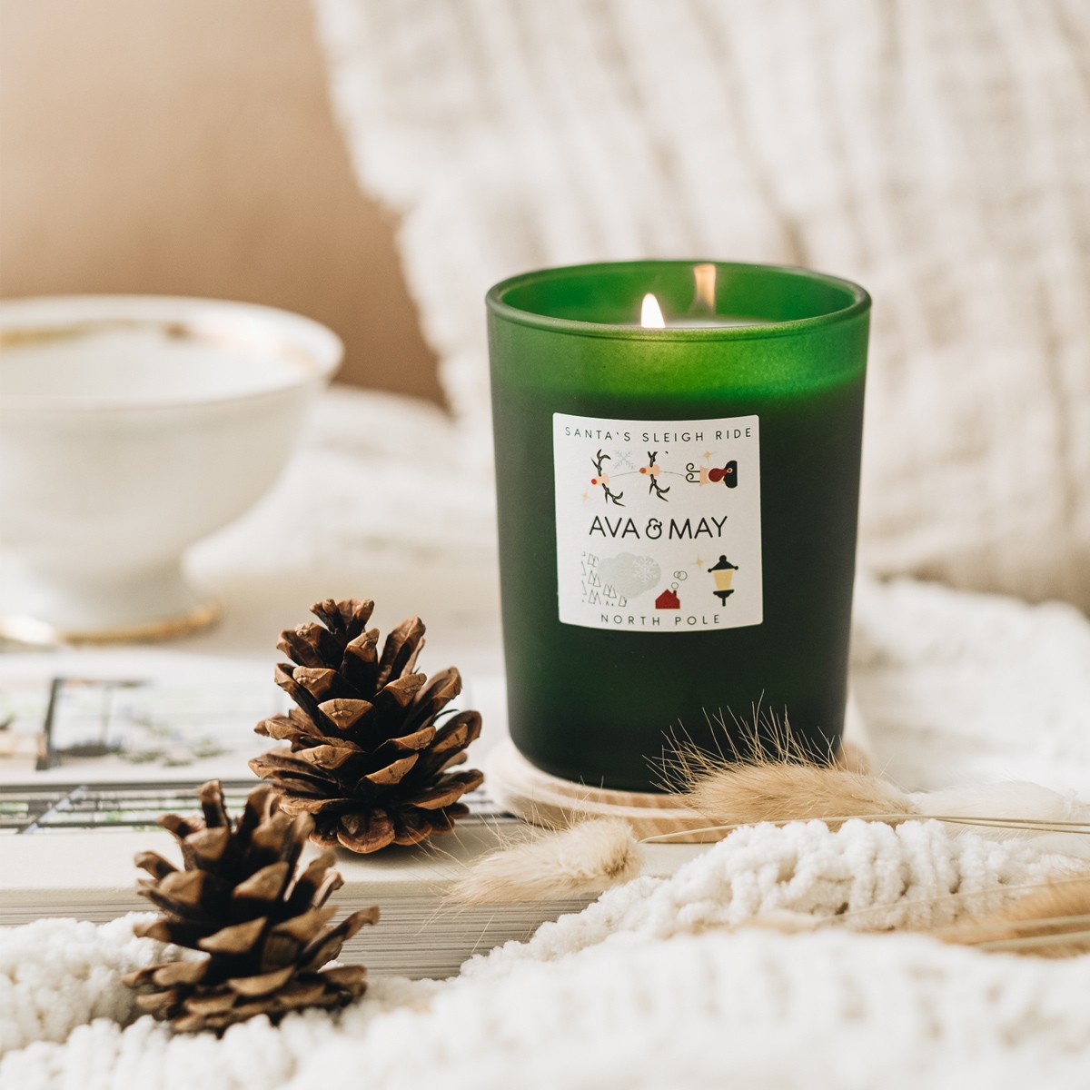 Bougie parfumée - Traineau du père noël - Feuille de thé & tonka - 180 g