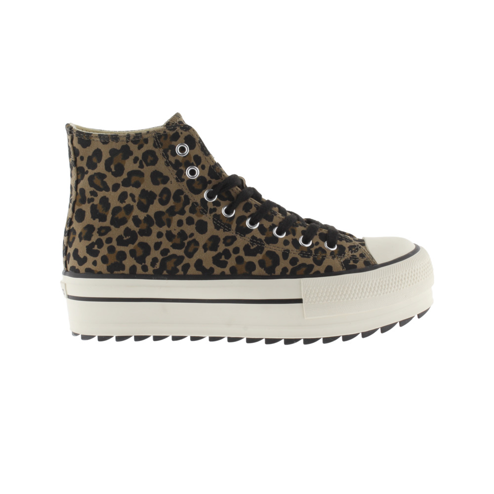 Botas de cano curto com estampa animal e detalhes tribais, logo retrô e sola tratorada.