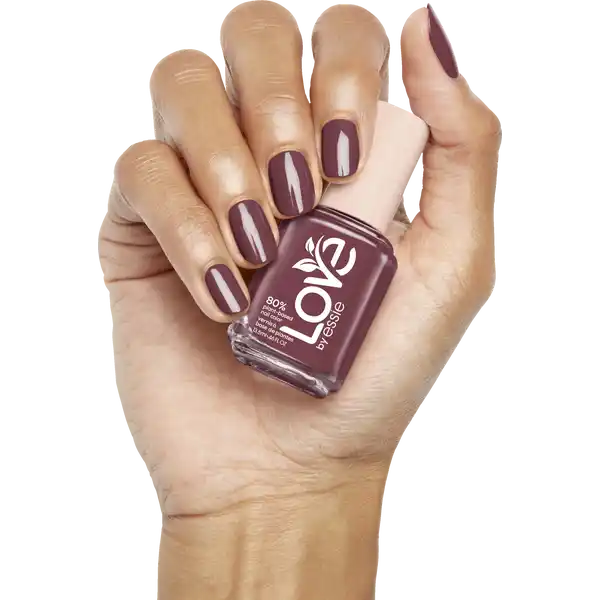 LOVE BY ESSIE Nagellack 130 MAKE THE MOVE