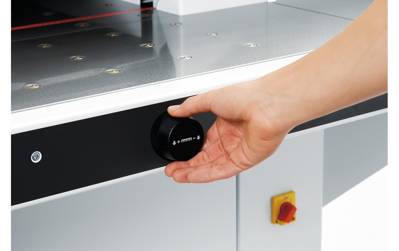 Hebelschneidegerät 5560 LT 55 cm, 950 Blatt<br>Stapelschneider