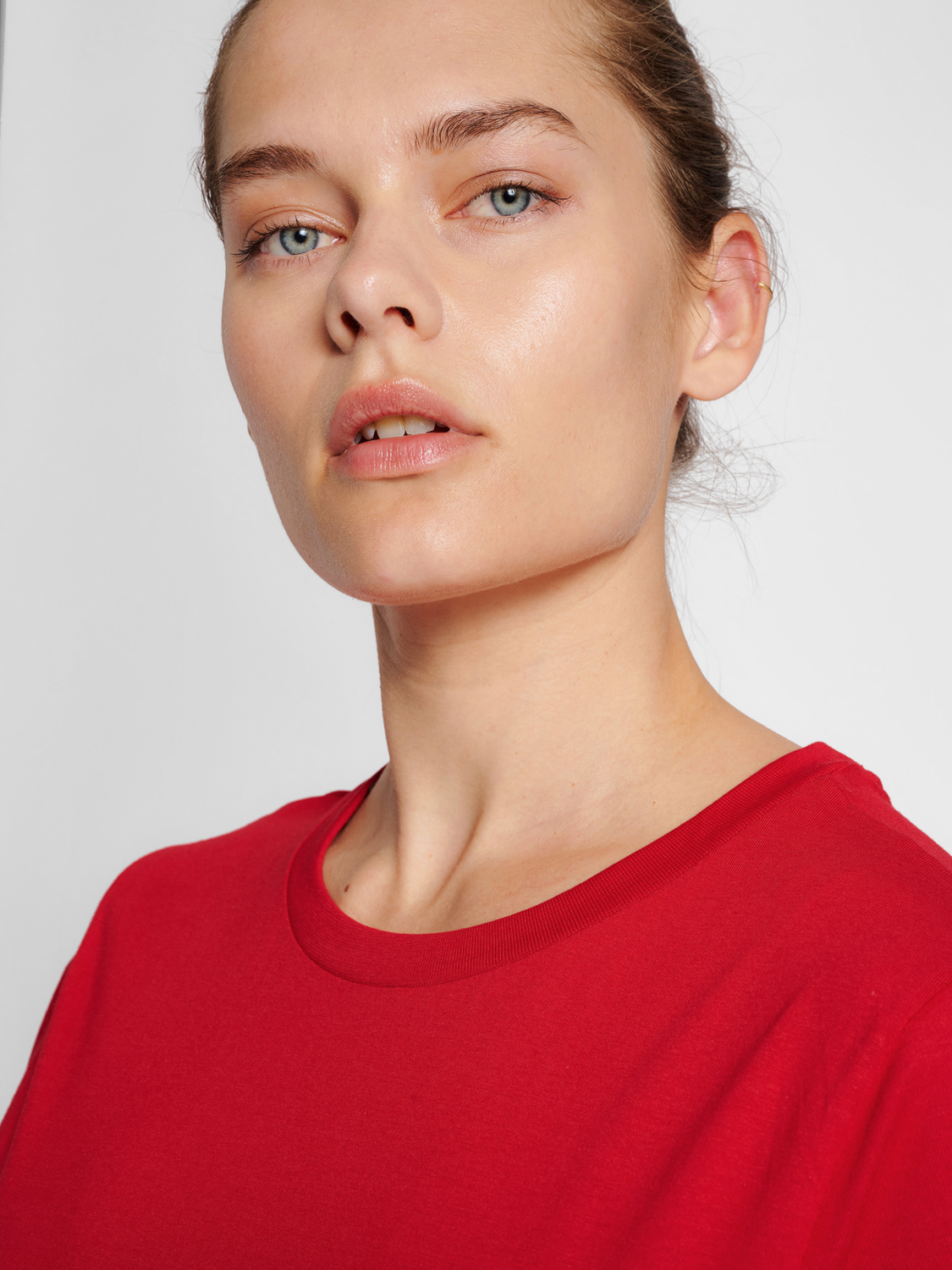 hmlRED BASIC T-SHIRT S/S WOMAN