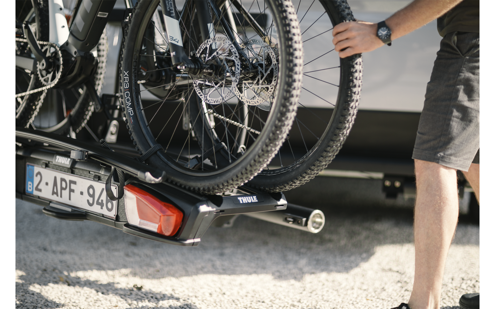 Thule VeloSwing E-Bike-Anhängelösung für Kleintransporter