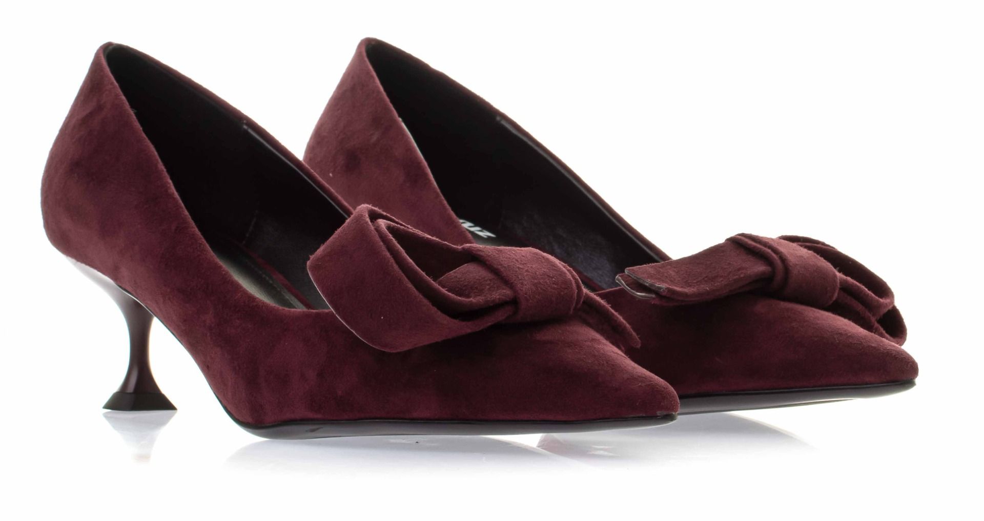Lola Cruz Pumps