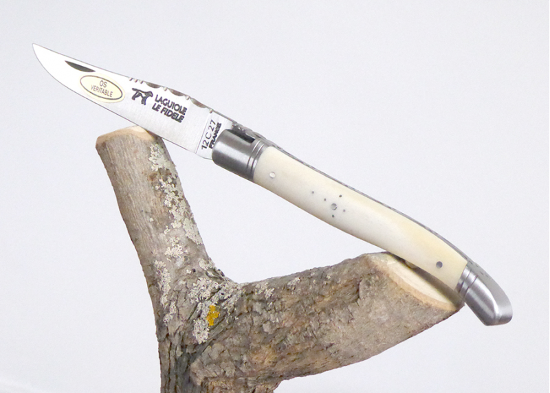 Couteau Laguiole avec un manche en Os de vache et mitres inox