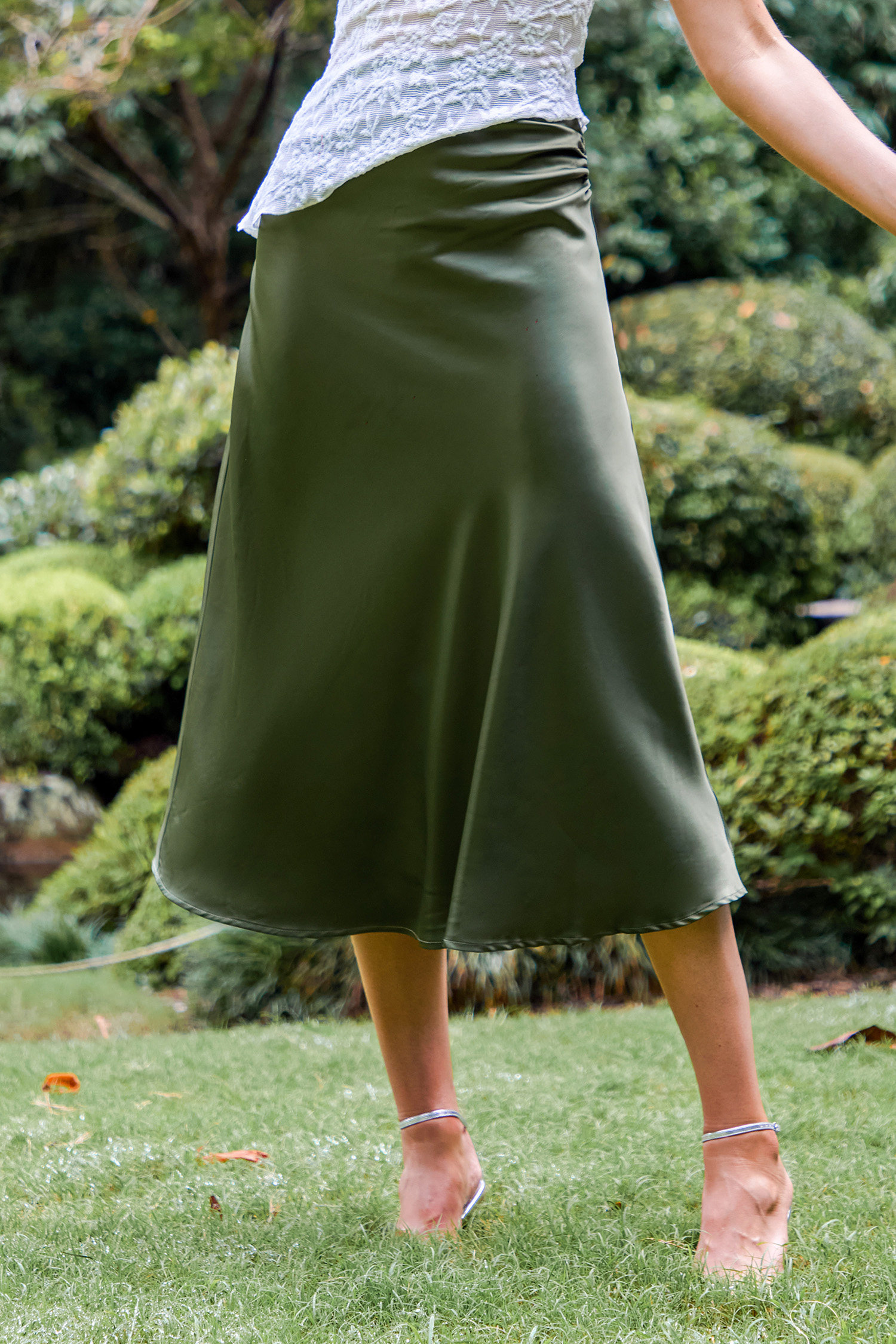 Jupe midi ruchée olive