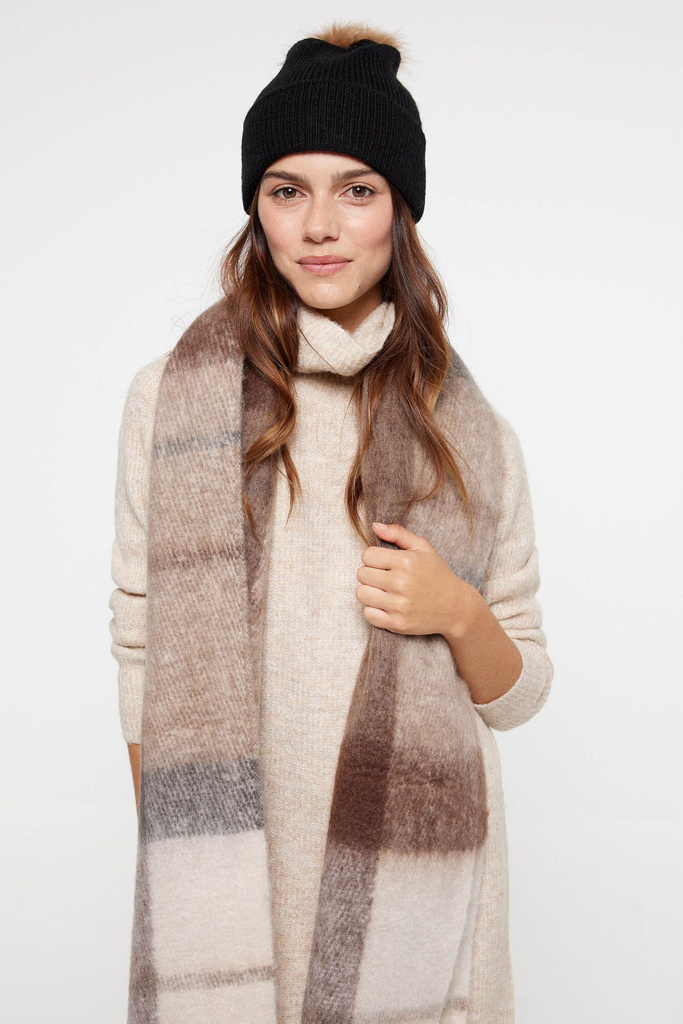 Gorro de lã com pompom