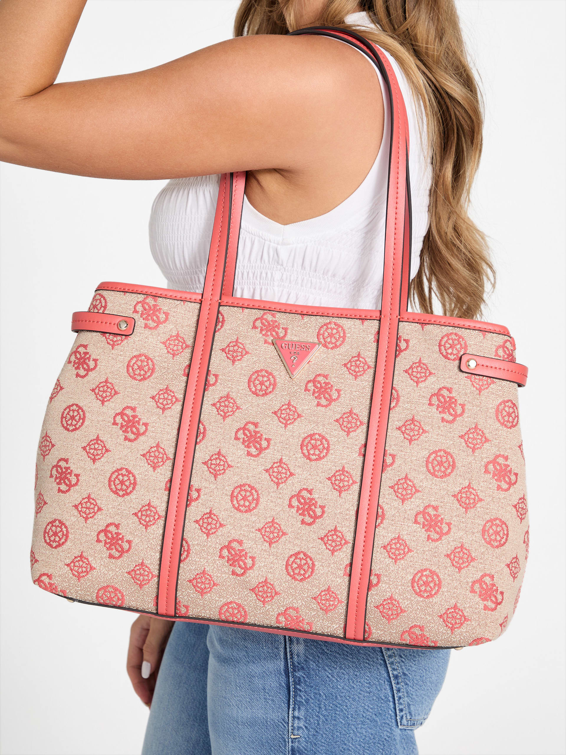 Bolsa Beyza Girlfriend