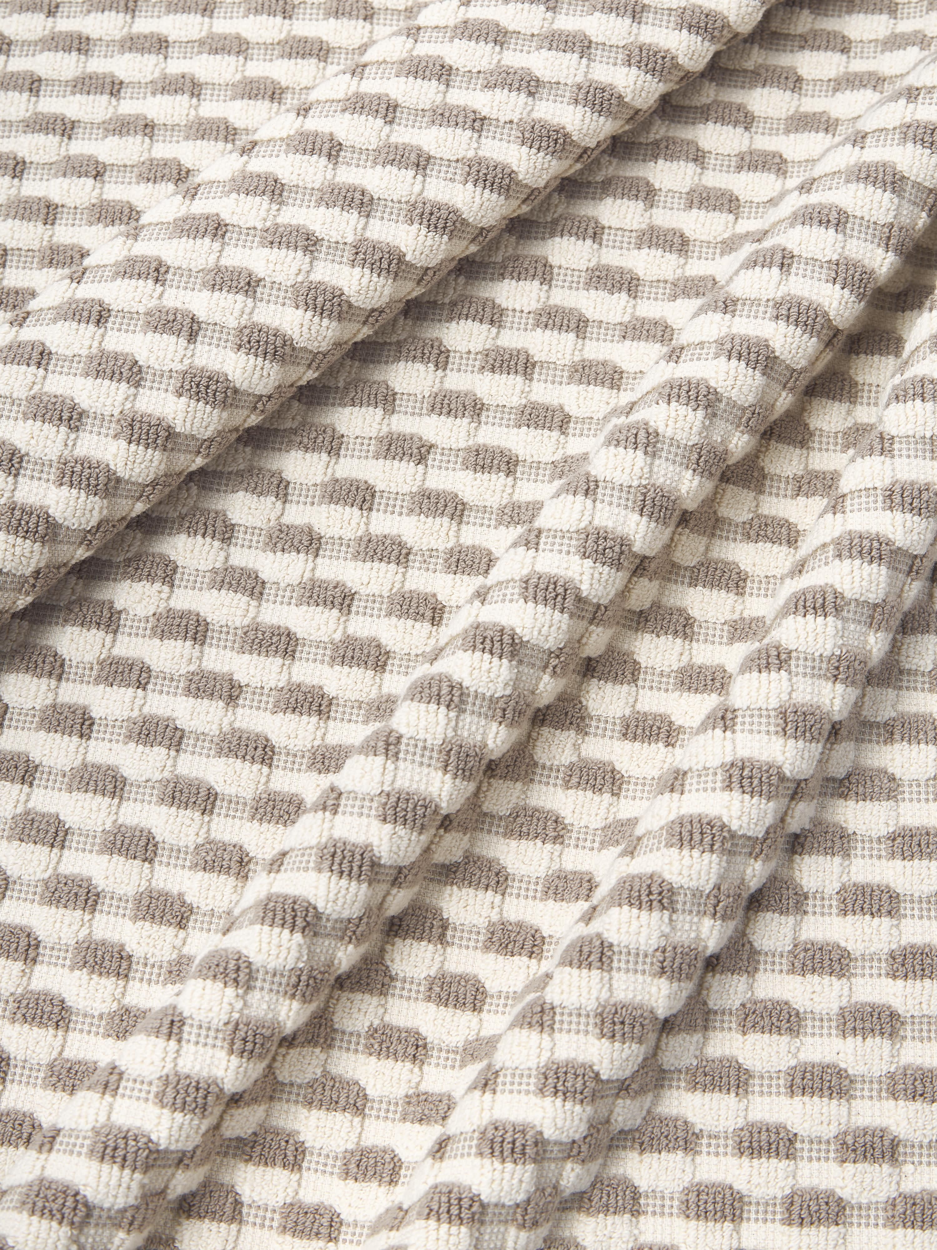 Handdoek Juniper met hoog-laag structuur, in verschillende formaten