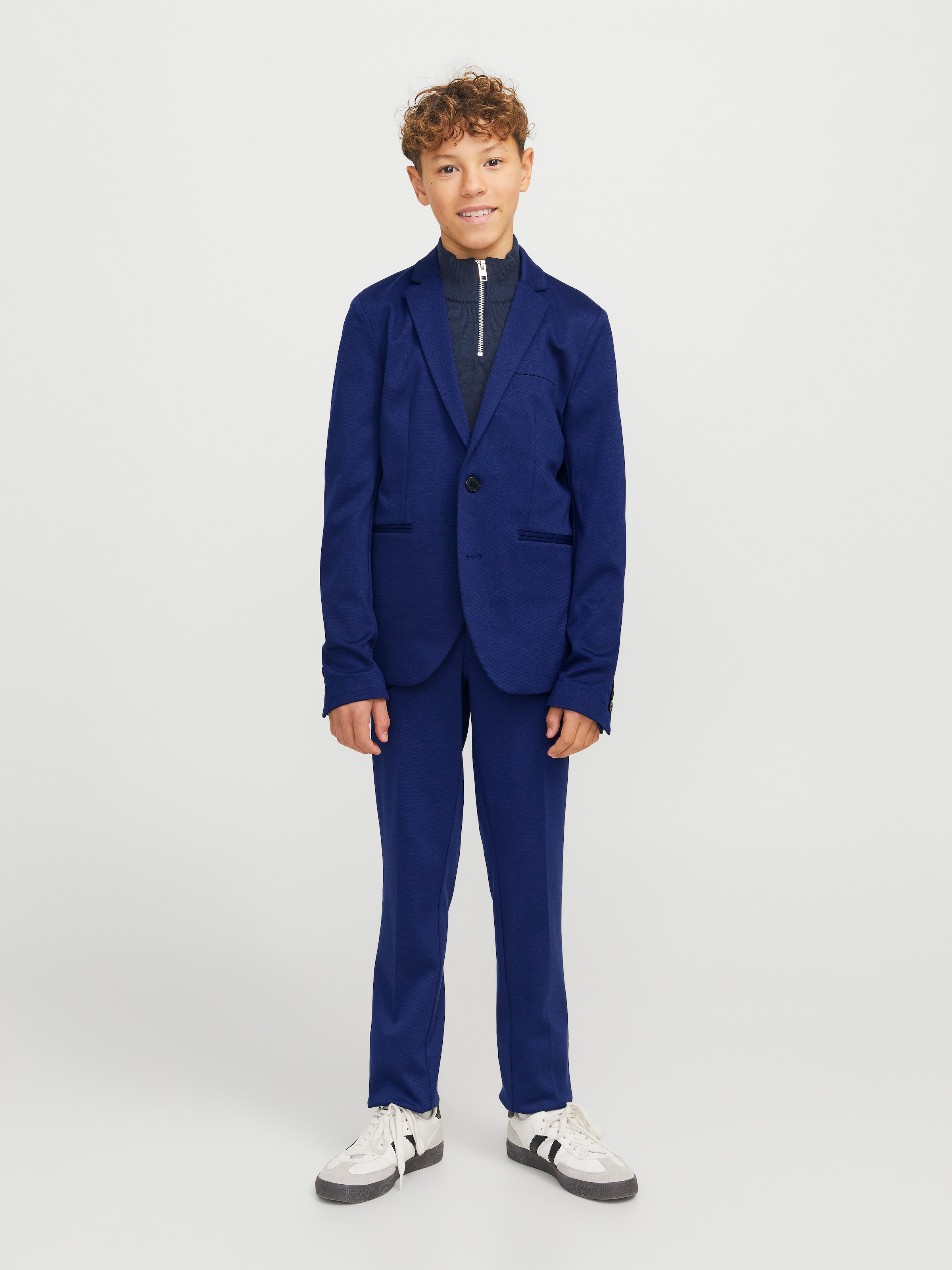 Jack & Jones Junior Anzug »JJEJAXON sorgt für stylischen Look mit optimaler Passform« Set, 2 Stk. tlg. slim fit unifarben, modisch, slim fit, Jersey, Reverskragen