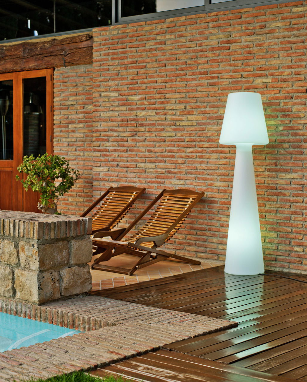 New Garden LED-Outdoor Stehlampe LOLA