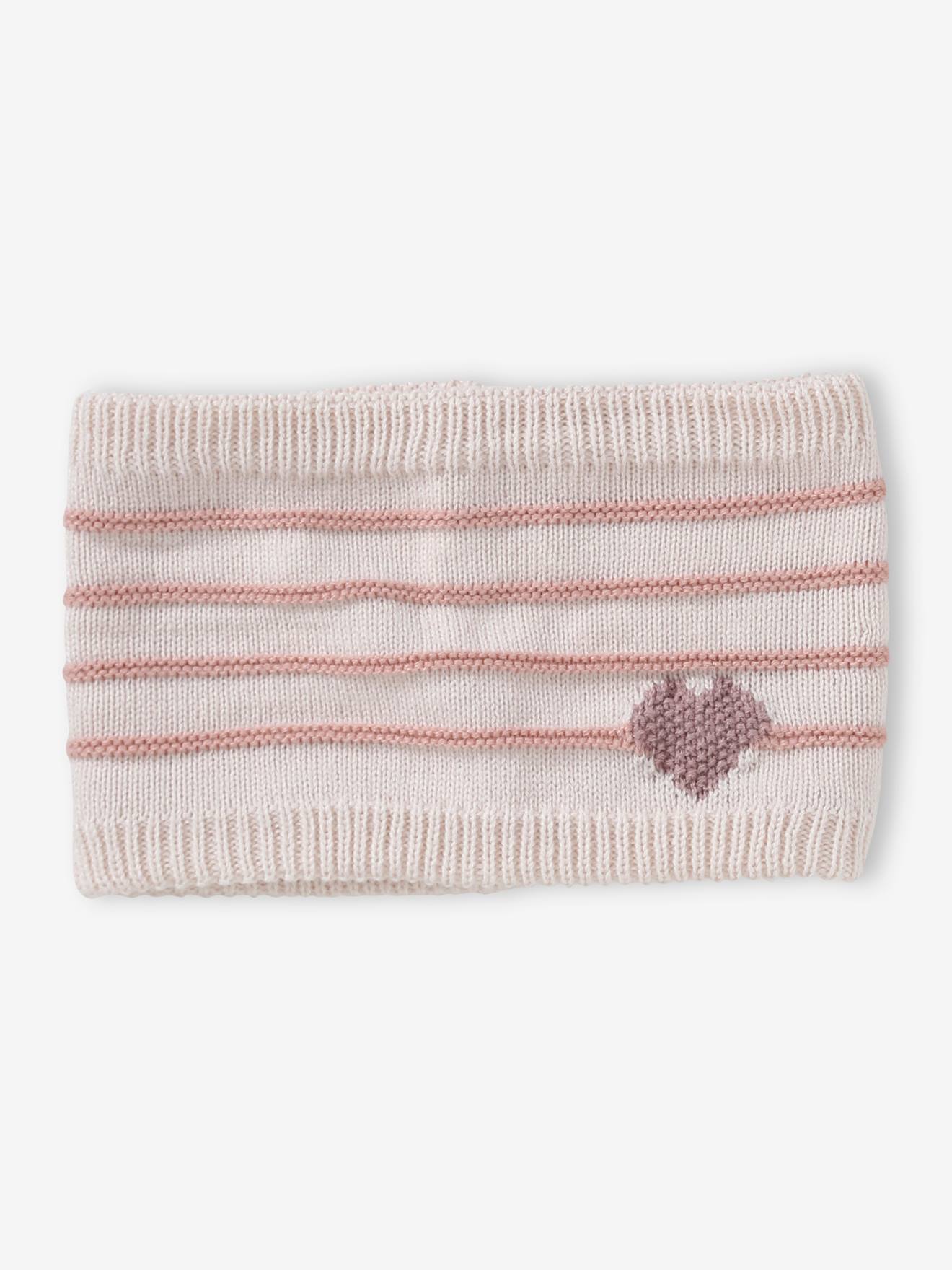 Look feminino: gorro + cachecol tubular + luvas listradas/com estampa de coração