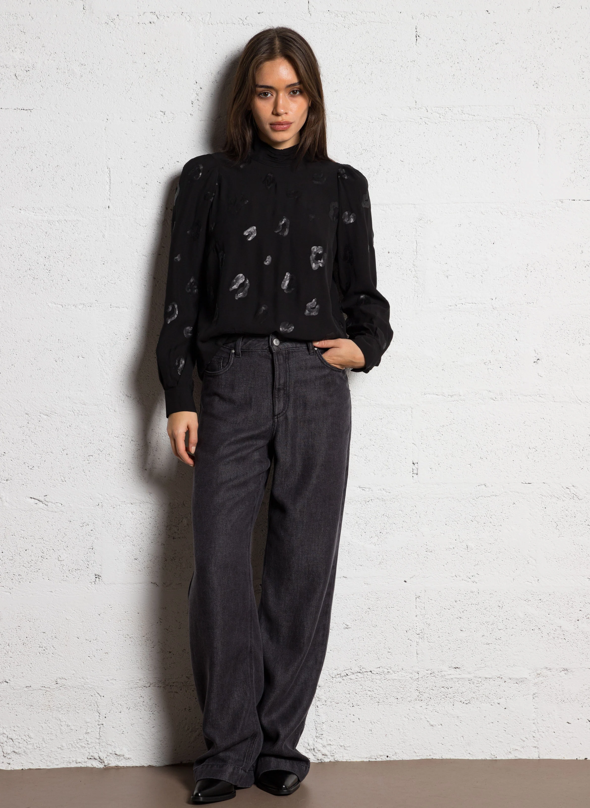 Blouse col montant à sequins | Noir