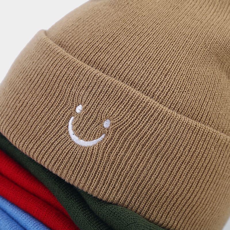 KOKOBOLA - Smiley geborduurde gebreide muts