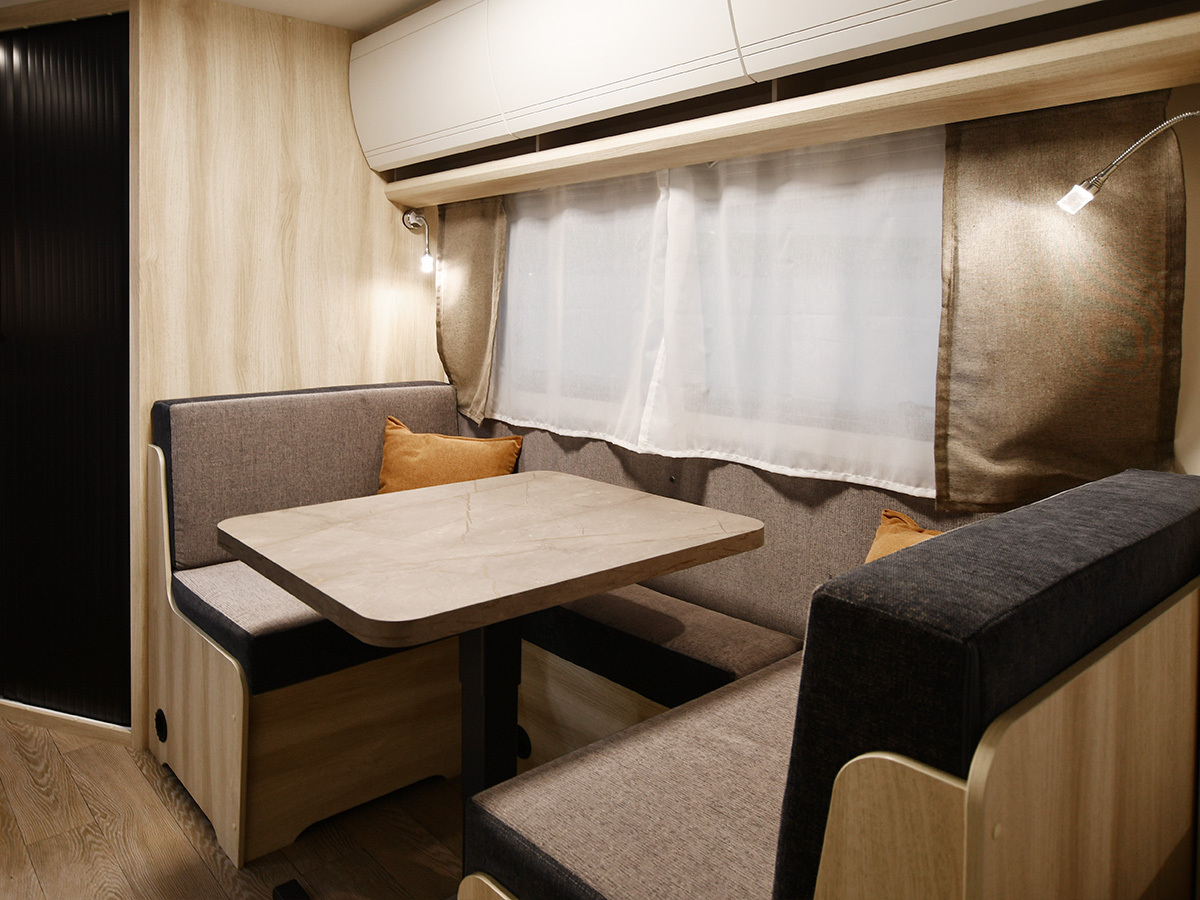 Hobby De Luxe 460 SL 2026 caravan