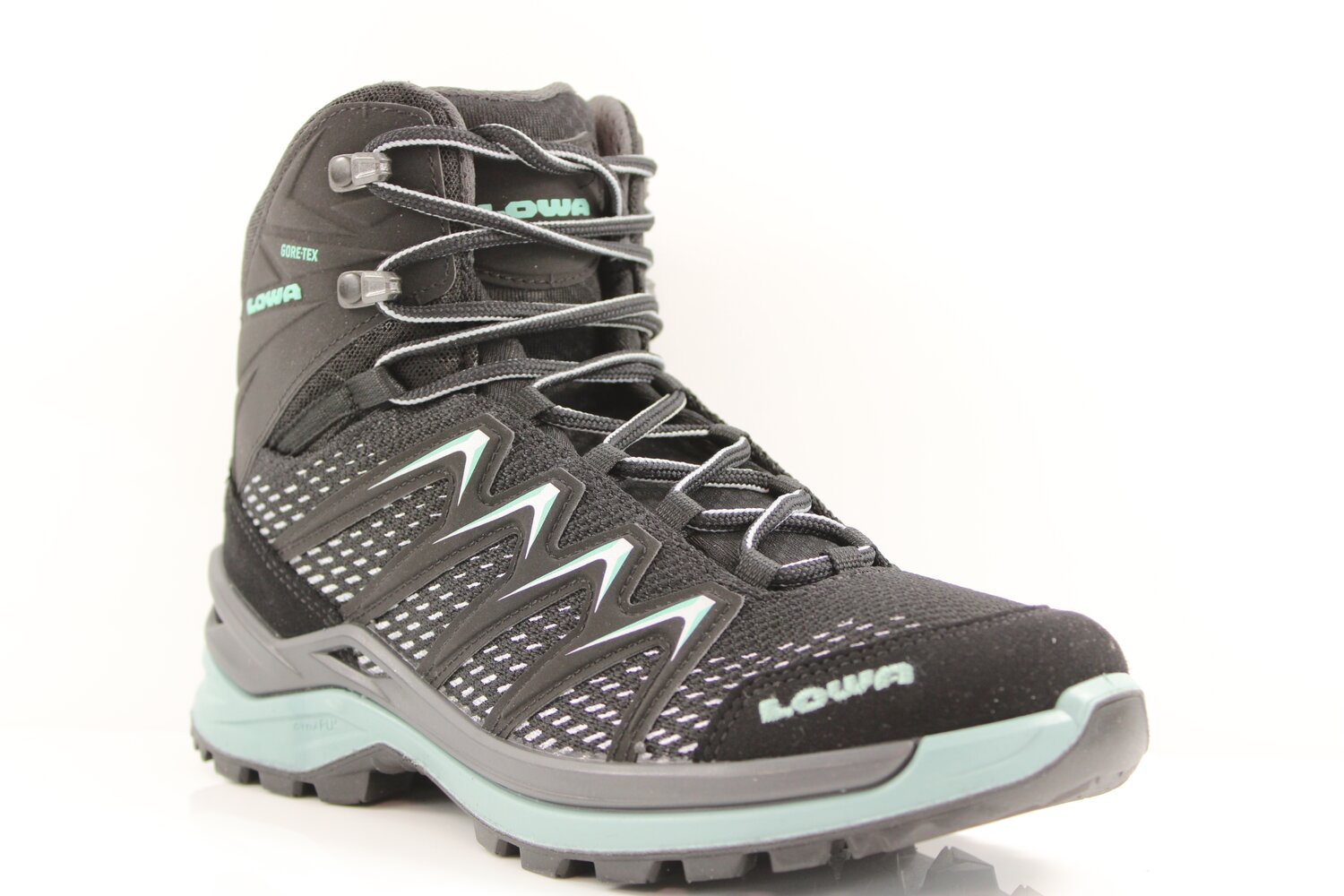 Lowa Innox Pro GTX Mid