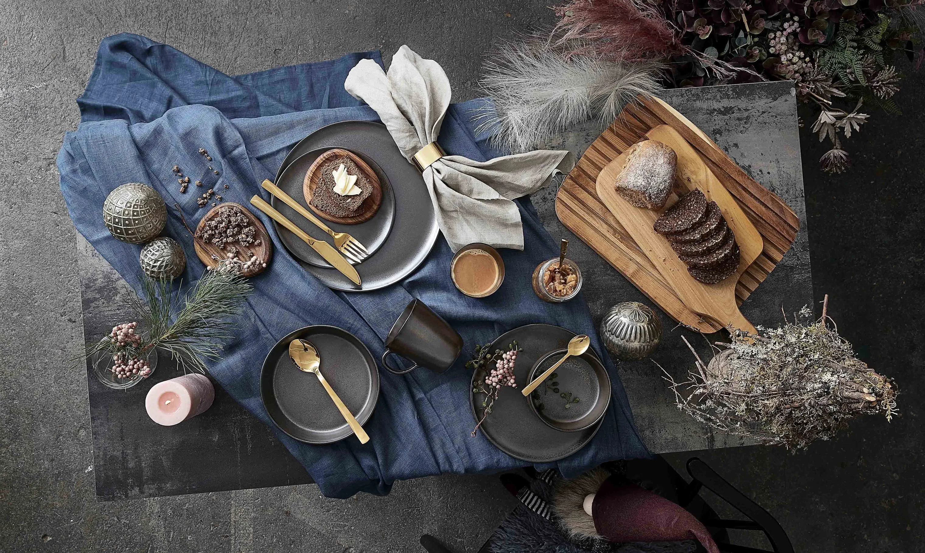 RAW by Aida Teak Brødskærebræt