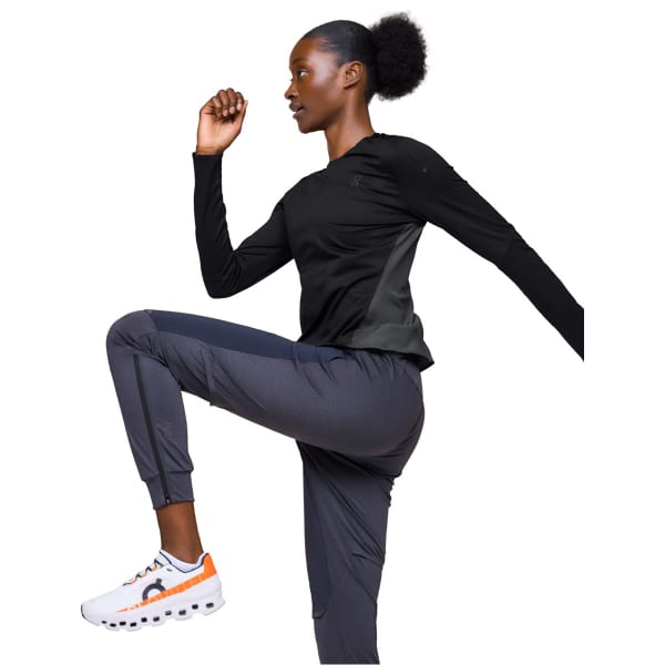 T-shirt running ON RUNNING PERFORMANCE LONG-T W BLACK/ECLIPSE