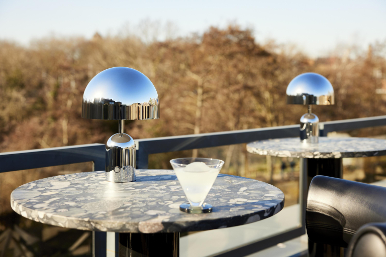 Tom Dixon Bell tafellamp LED oplaadbaar Fluro