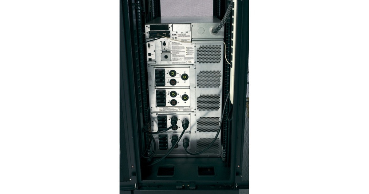 APCSymmetra LX 16KVA on-line UPS 11200 W ups  (Zilver, 19U)