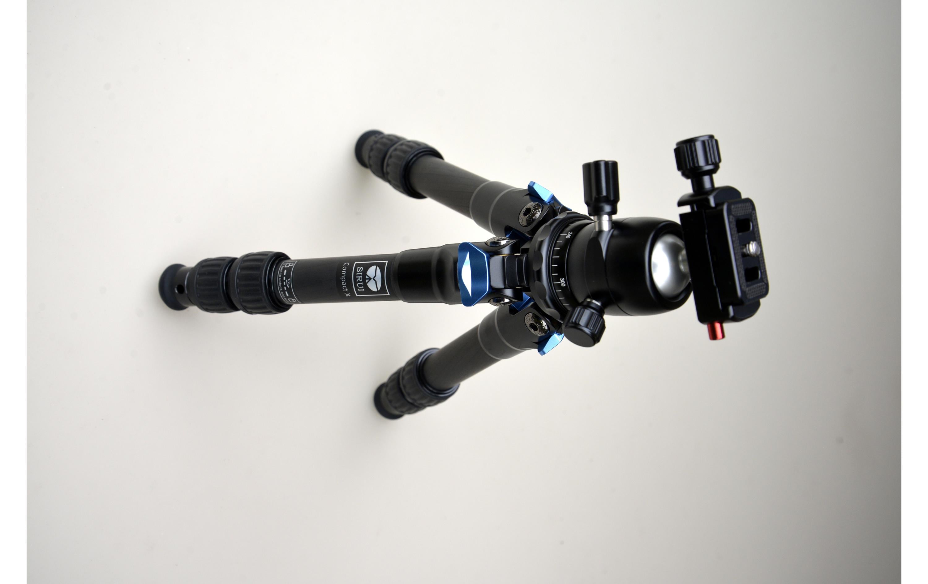 Stativ Compact X<br>Extrem leichtes und dennoch stabiles Stativ für die professionelle Fotografie