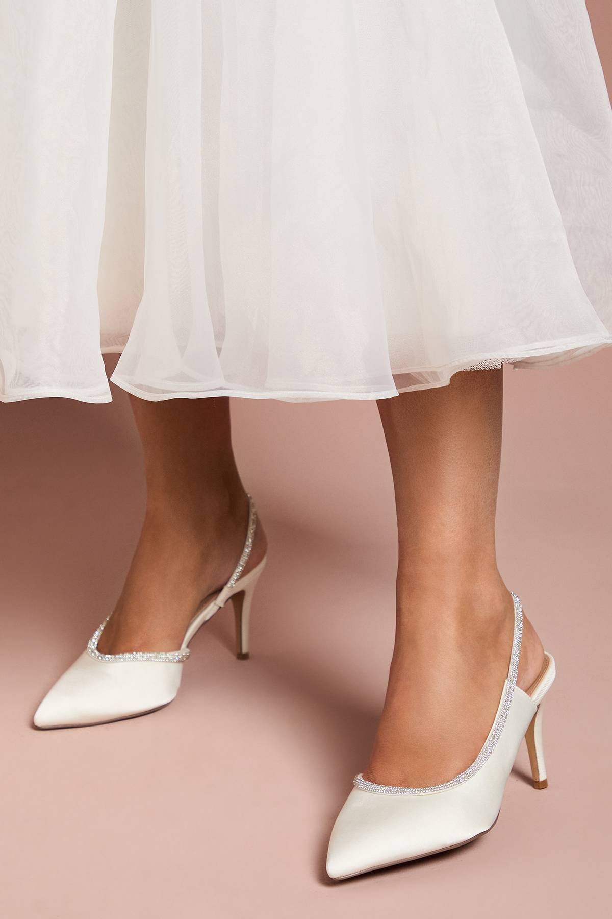 Coast Escarpins de Mariée Sabrina Coupe Large en Satin avec Ornements Strass et Bride Arrière à Talon Stiletto
