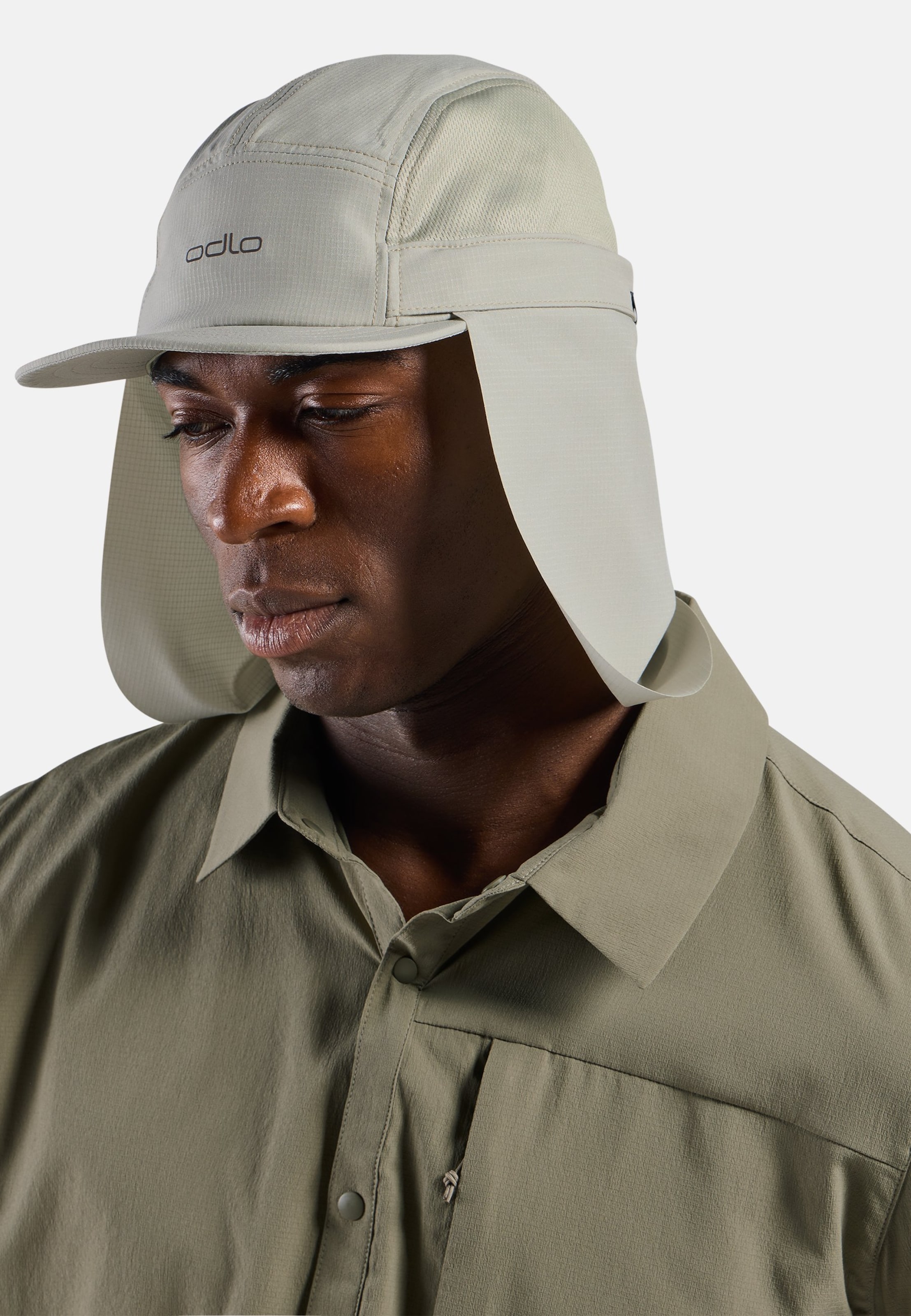 Performance Light Cap mit Sonnenschutz in agate gray