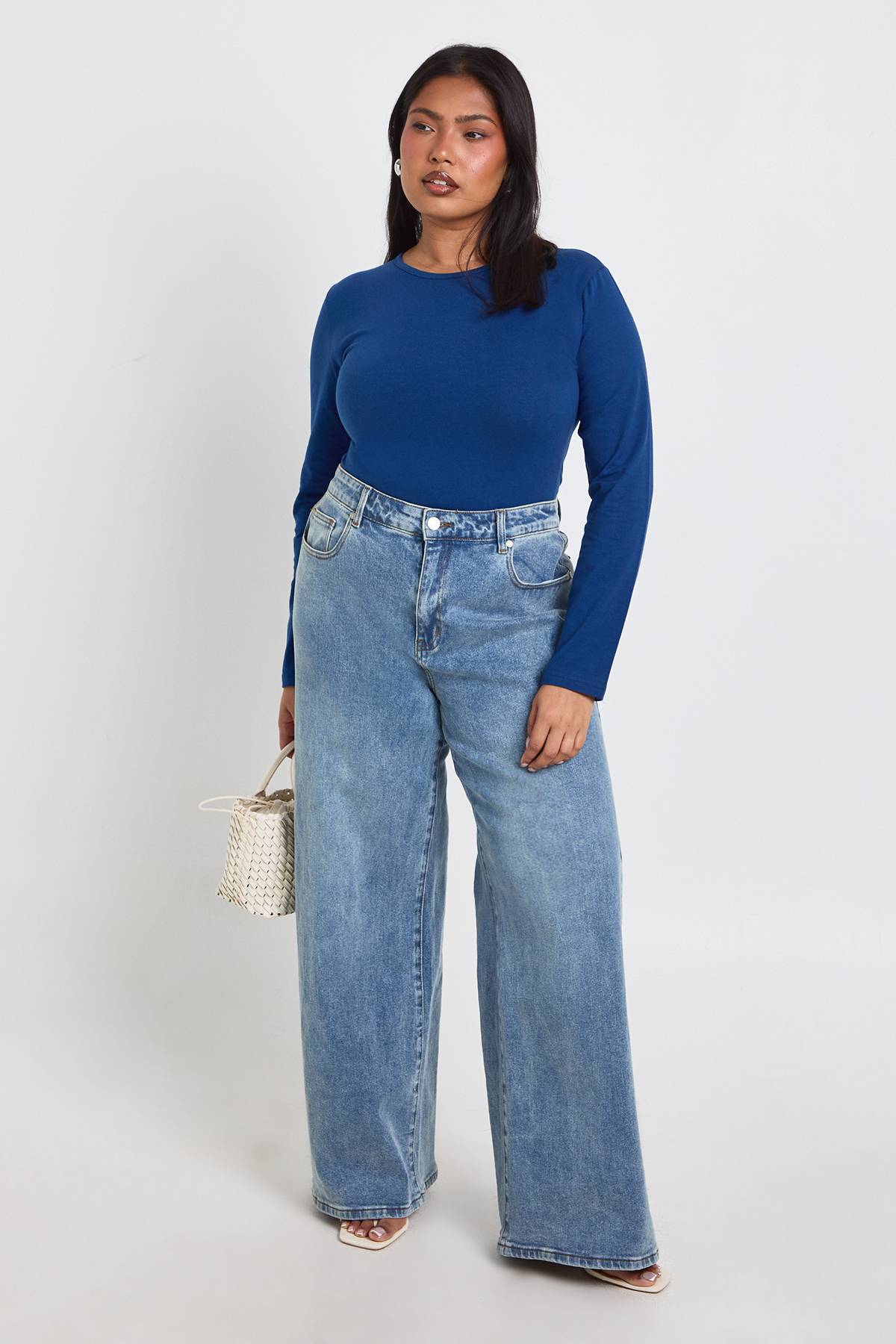 boohoo Body À Manches Longues Col Rond Plus Basic