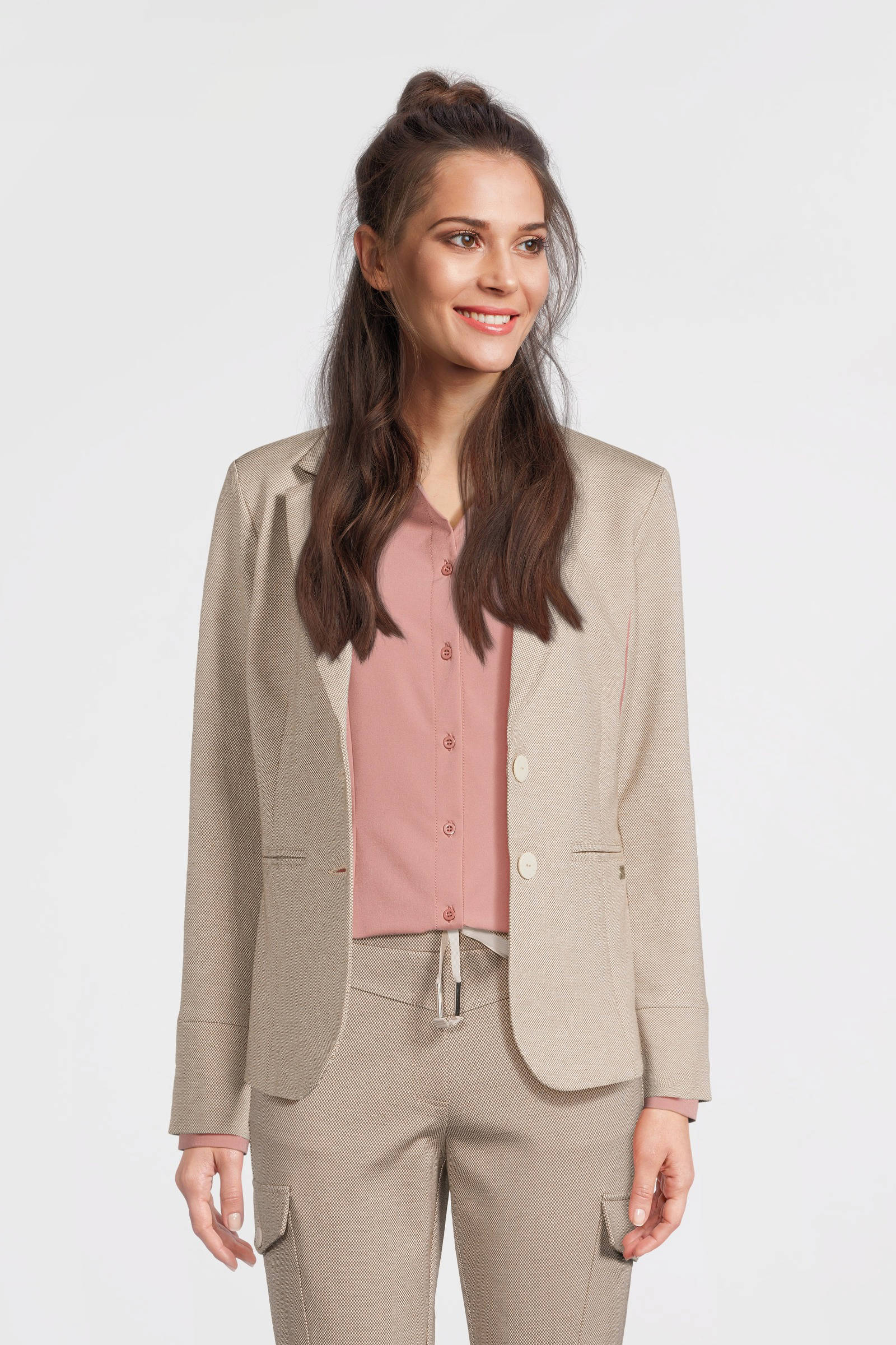 TQ-Amsterdam getailleerde blazer Manja V beige