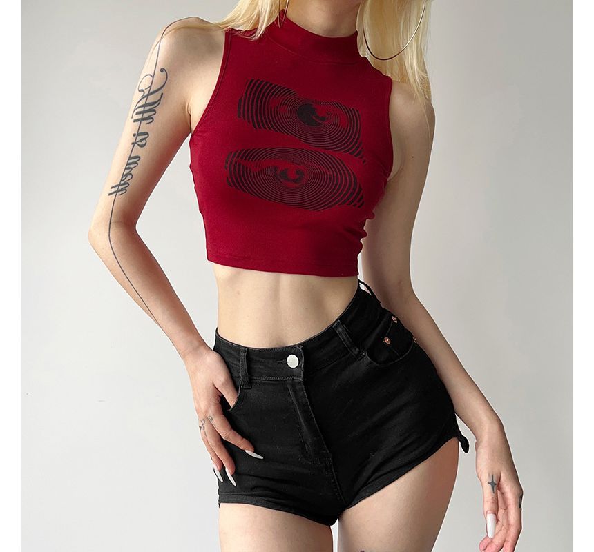 Sugarcoat - Crop tanktop met nephals en print
