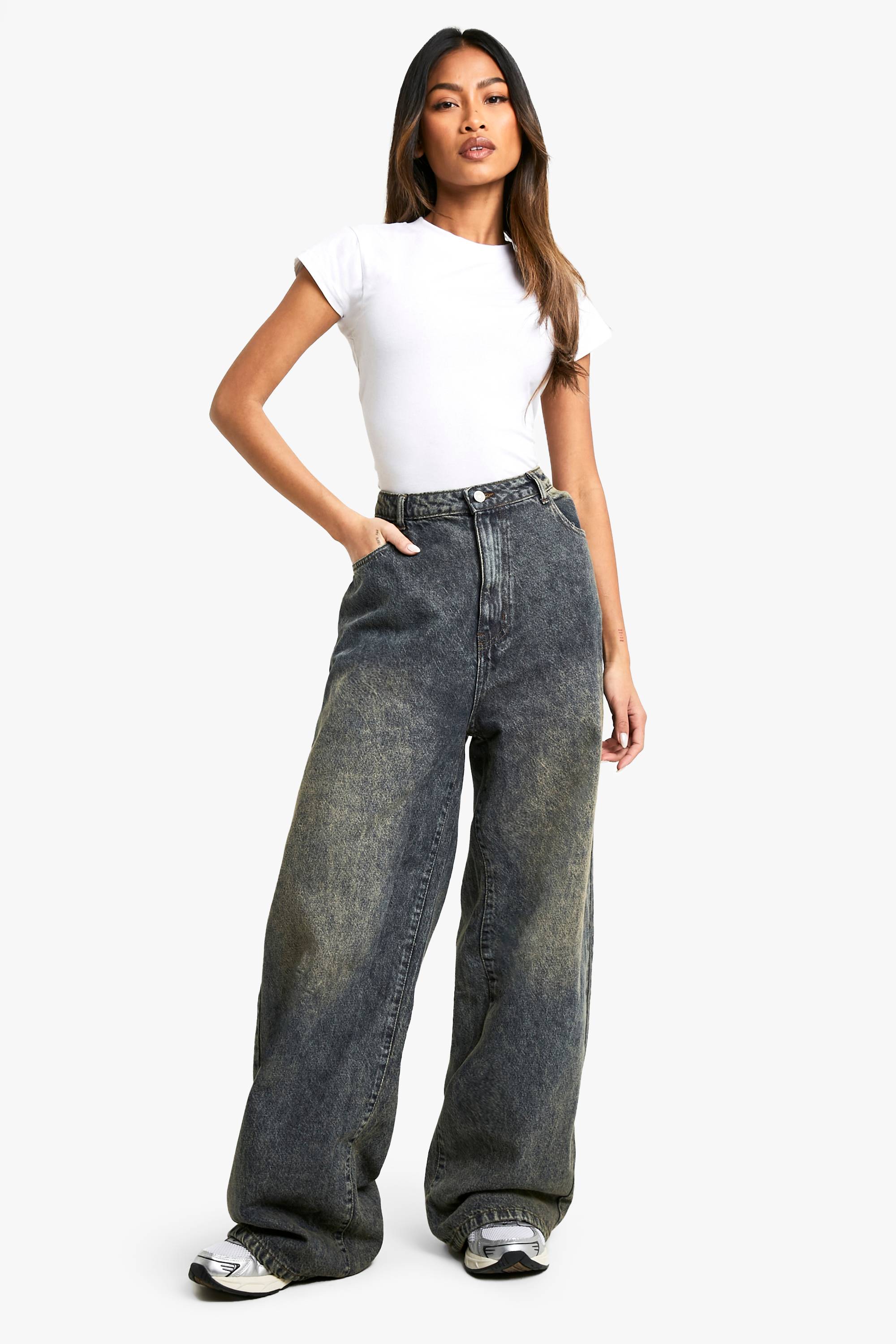 boohoo Le jean en denim à jambe droite