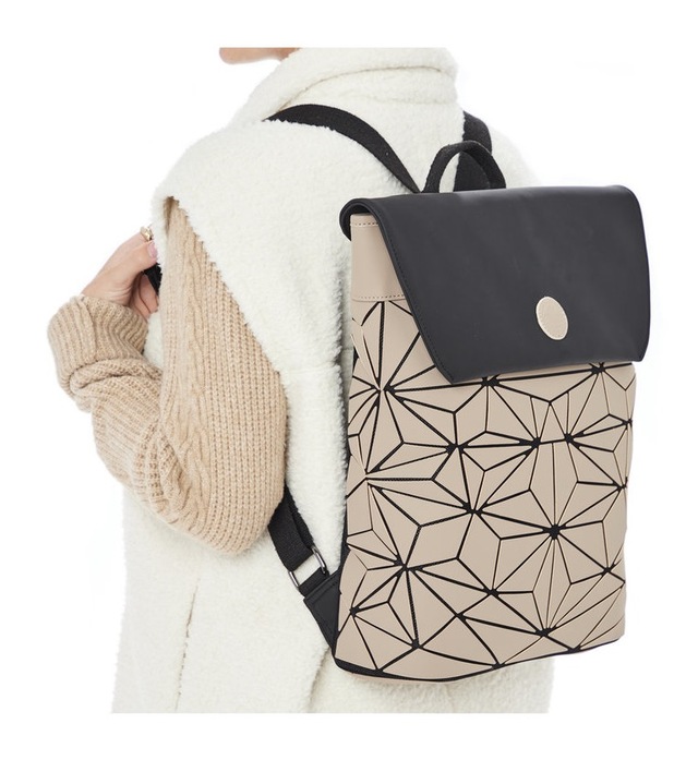 Rieker Cityrucksack »Foil/Foil« mit geometrischem Muster