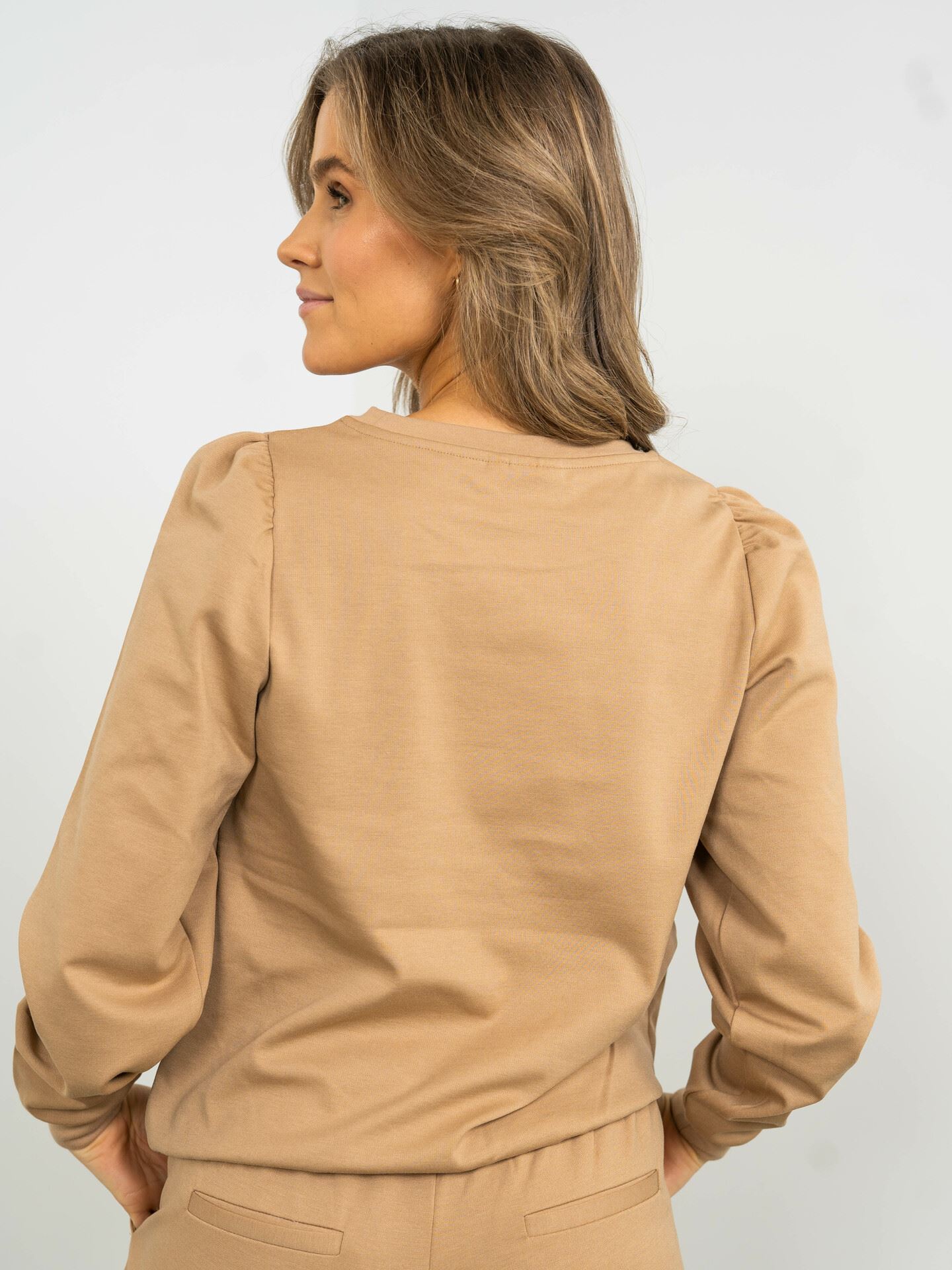 x GI Exclusive Kate Sweater