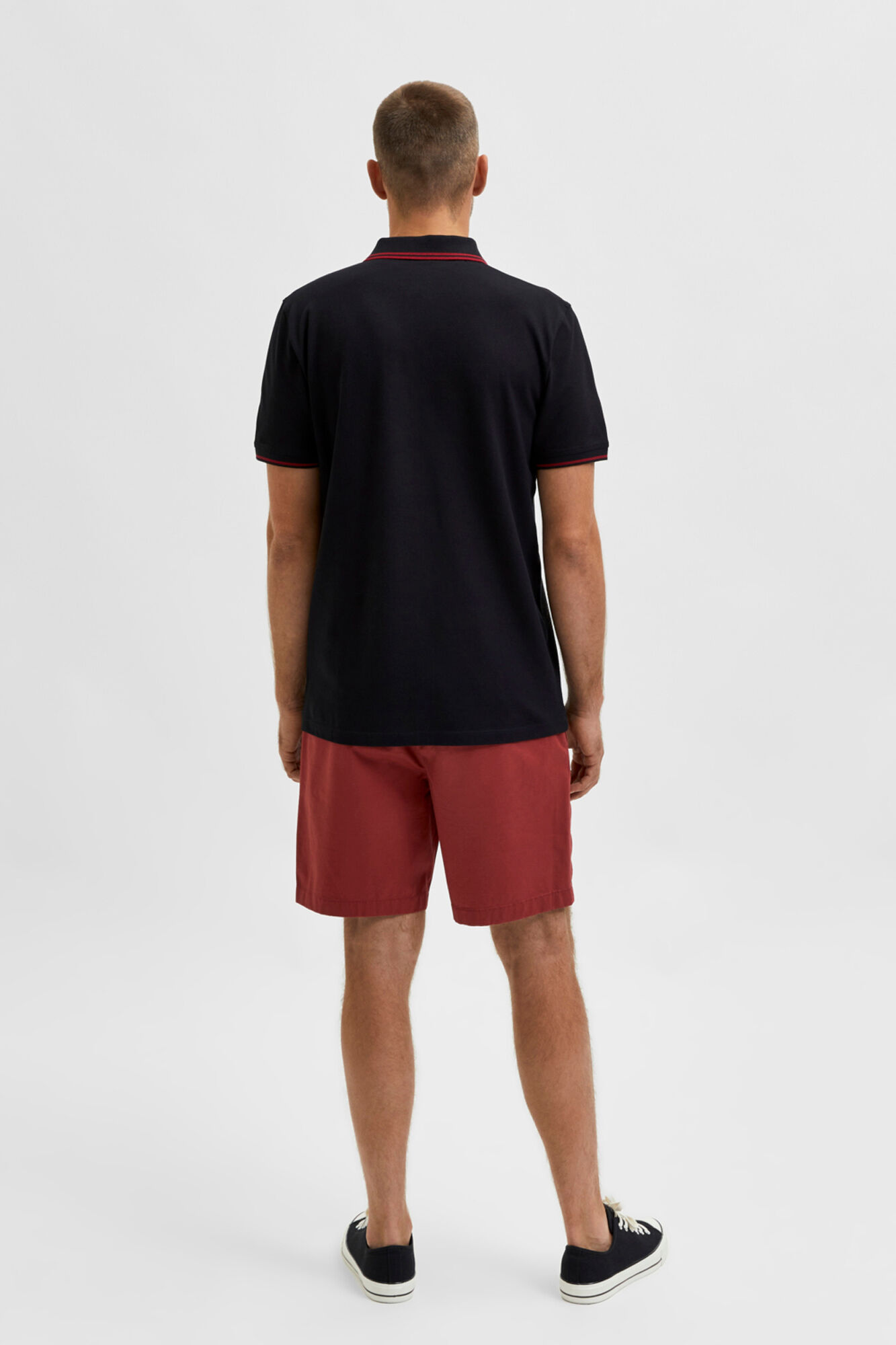 Camisa polo de manga curta com detalhe listrado - Preta
