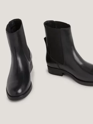 Botas de cano curto essenciais em couro de alta qualidade