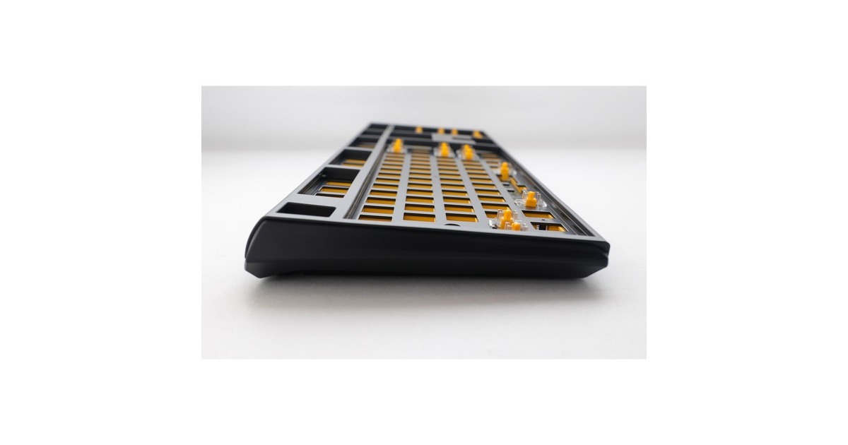 DuckyOne 3 ANSI layout Barebone, toetsenbord  (Zwart/zwart, US lay-out, RGB leds, hot swap, Barebone)