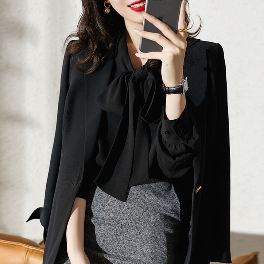 KONGER - Blouse met lange mouwen en strikhals