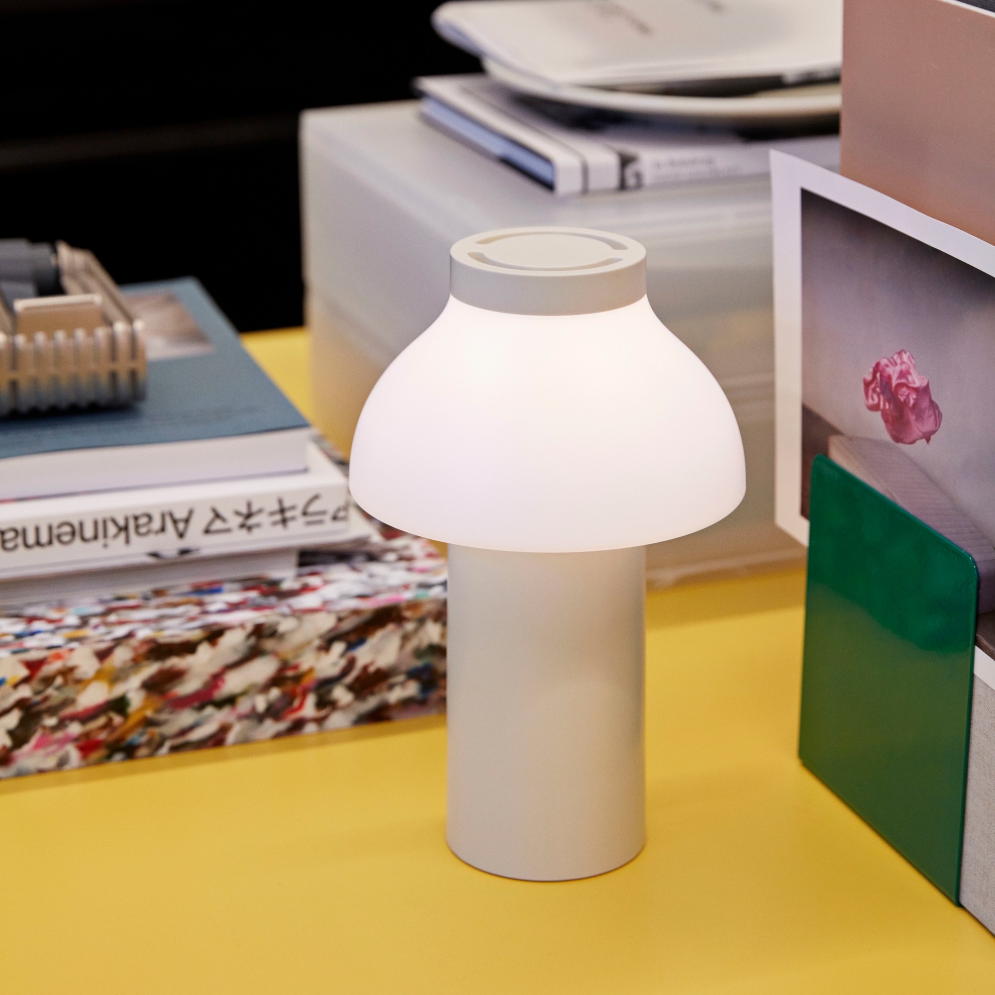 Tafellamp PC oplaadbaar cream white