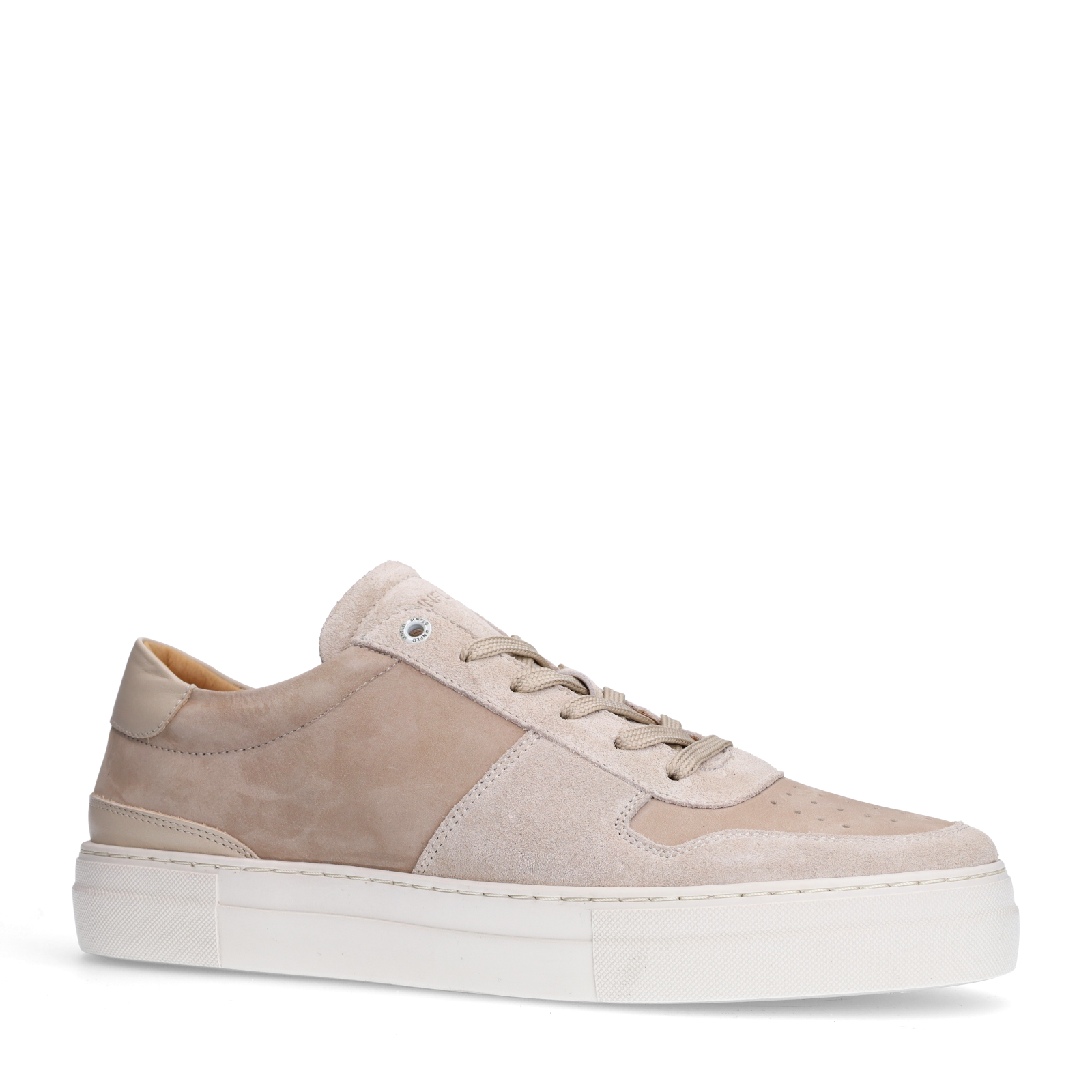 Beige suède sneakers