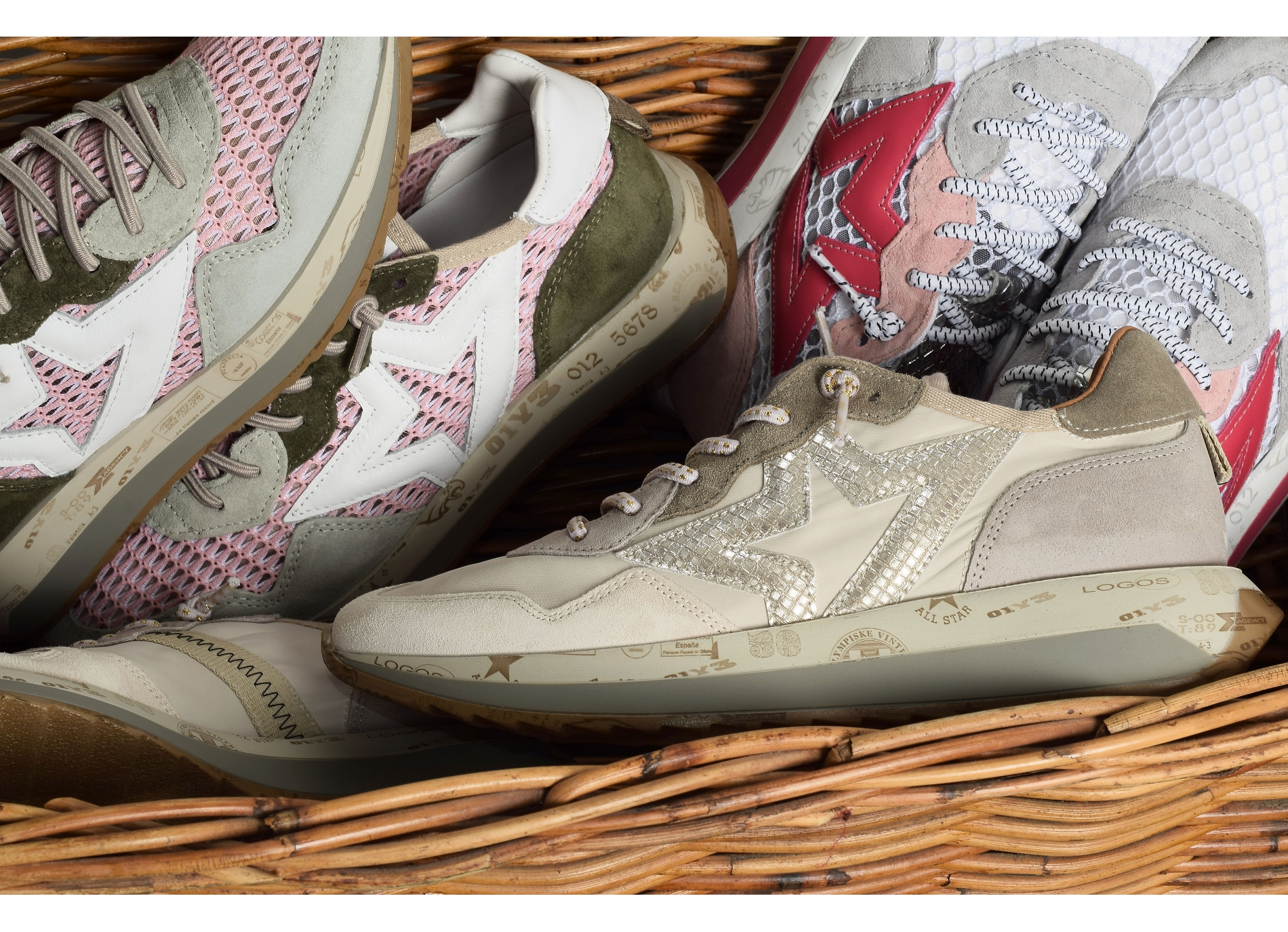 C1311 w beige