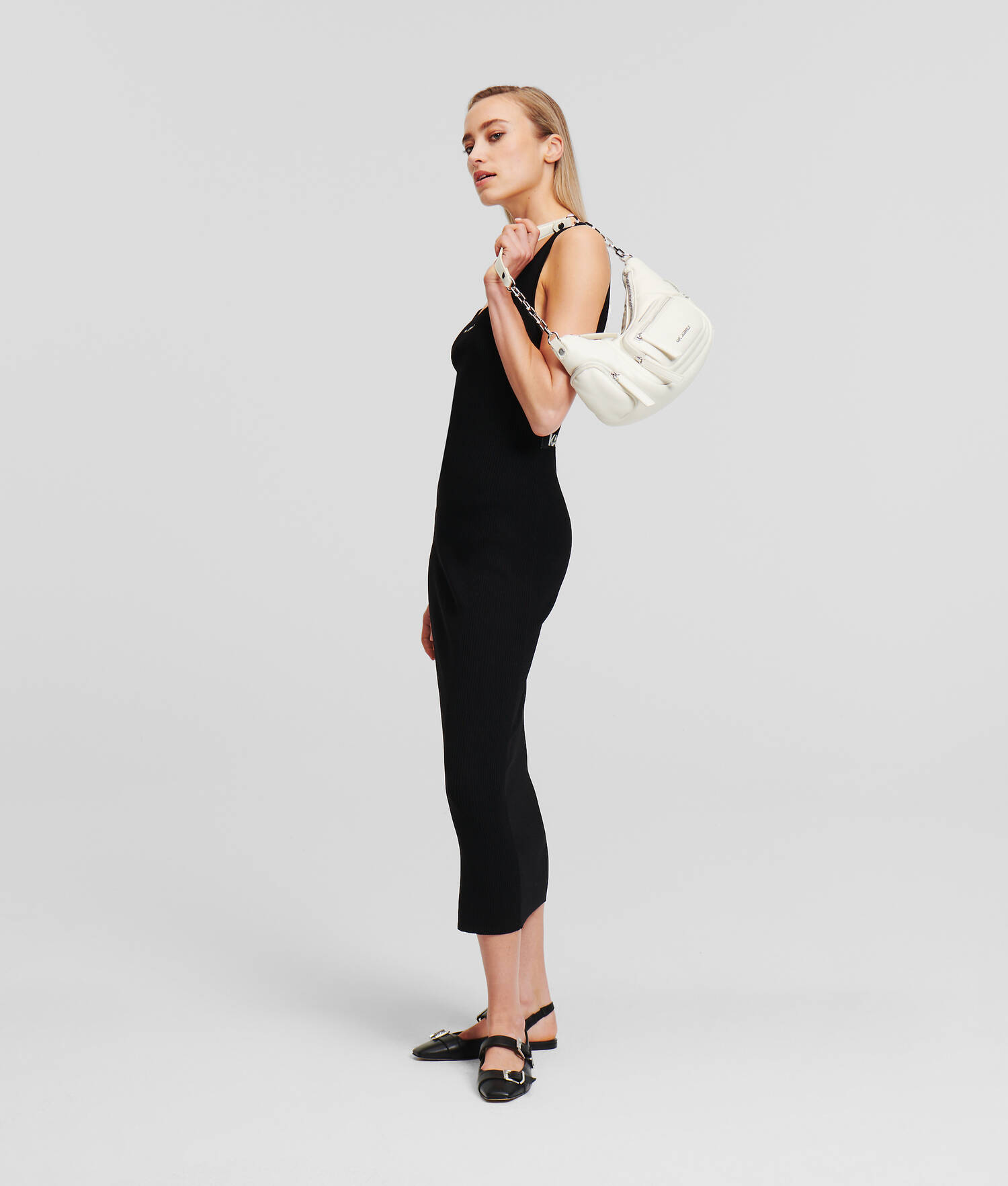 ROBE SANS MANCHES EN TRICOT CÔTELÉ