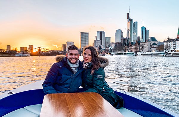 Romantische Bootstour auf dem Main in Frankfurt